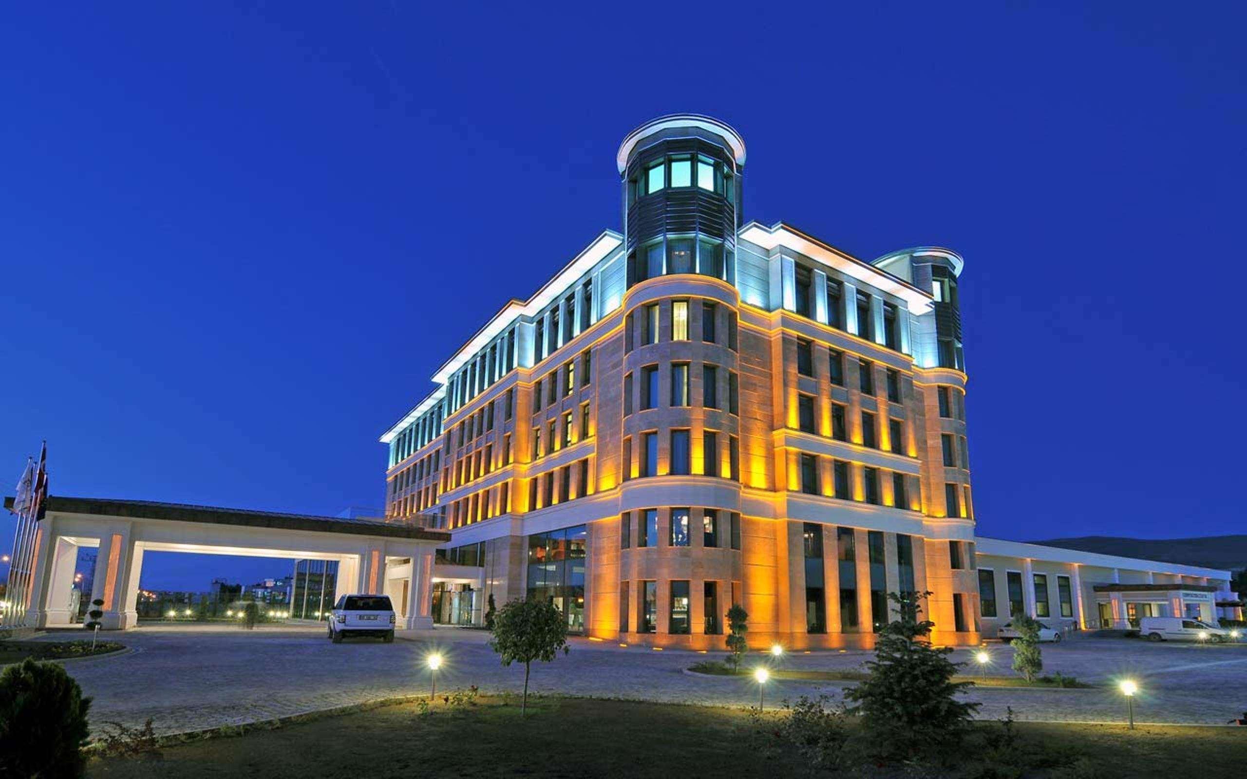 Doubletree By Hilton Van Eksteriør bilde